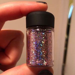 Pink hologram eye glitter